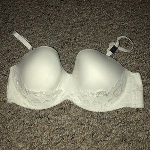 Victoria’s Secret Body by Victoria Strapless Bra